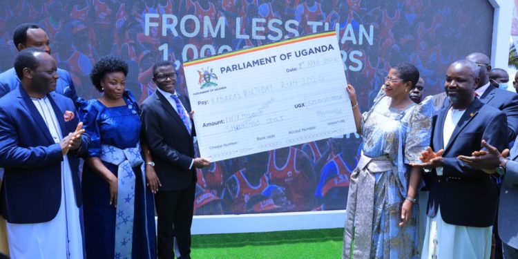 Sipiika Among asisinkanye Kamalabyonna Mayiga, yeeyamye  okwongera okuwagira Obwakabaka