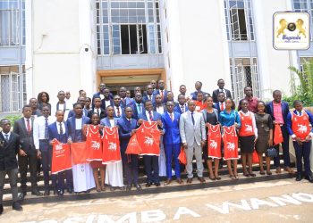 Owek. Mayiga akuutidde abavubuka okunyweza Obuntubulamu