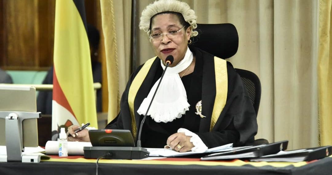 Sipiika Among awakanyizza ebyogerwa nga bwewaliwo abaagala okutemula omubaka Joel Ssenyonyi