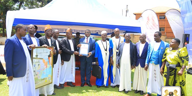 Waliwo abaagala okumalamu Abaganda amaanyi balekere awo okuyaayaanira Nnamulondo – Katikkiro Mayiga