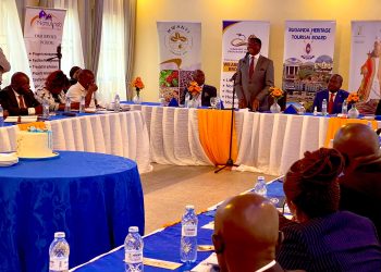 Katikkiro Mayiga alagidde bassenkulu b’ebitongole bya Buganda okwongera okuzimba enkolagana ennungamu wakati wabwe n’abakozi bebakulembera
