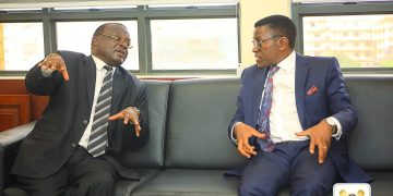 Katikkiro Mayiga asisinkanye Ssaabalamuzi Owiny -Dollo, awagidde okukozesa enkola ennansi okugonjoola obutakkanya