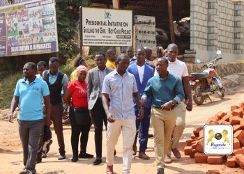 Minisita Alambudde Abavubuka: Abakurizza Obweggasi n’Okutereka.