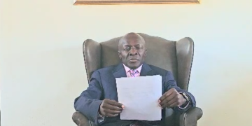 Ssaabasajja Kabaka  ayogeddeko eri Obuganda nga asinziira e  Namibia