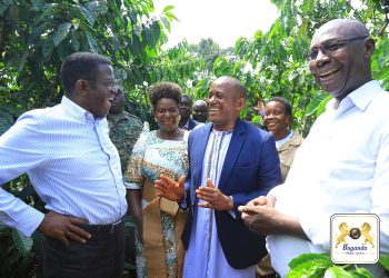 Katikkiro Mayiga asabye bannabyabufuzi okufaayo ku bizimba abantu baleme kubaggya ku mulamwa