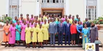 Mukendeeze ennimi engwira mu maka – Katikkiro  Mayiga