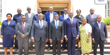 Kamalabyonna Mayiga atabukidde ebitongole bya Gavumenti ebigaana okusasula Obwakabaka nebizigamya enkulaakulana