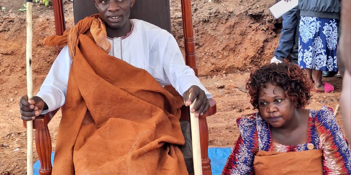 Omukulu w’Ekika kye Mpologoma Omuggya Atuuziddwa