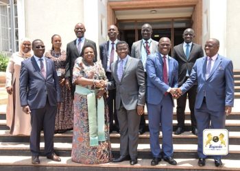 Katikkiro Mayiga asisinkanye Minisita Amongi, asabye abantu okuwa obuwangwa obw’enjawulo ekitiibwa