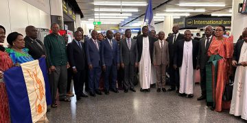 Mukuumaddamula Mayiga atuuse e Bungereza