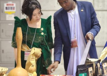 Ebyobuwangwa bw’Abaganda bikyamudde abazungu mu mwoleso gwe Japan