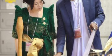 Ebyobuwangwa bw’Abaganda bikyamudde abazungu mu mwoleso gwe Japan