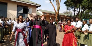 Msgr. Ssemusu atenderezza omutindo gw’essomero lya Lubiri High