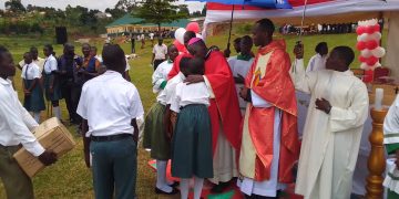 Abayizi bakubiriziddwa okunyweza emisomo gyabwe bagase ensi