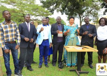 Aba  Buganda Kwekwaffe balabudde Minisita Mayanja akomye okuvvoola Nnamulondo