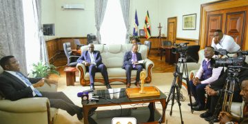 Katikkiro Mayiga akunze Bannabuddu okweyiwa e Namboole ku mpaka z’Amasaza ez’akamalirizo