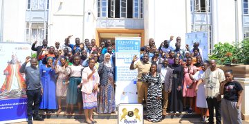 Minisita Nkalubo asabye Gavumenti eyongere ssente mu kukuuma Obutonde bw’ensi