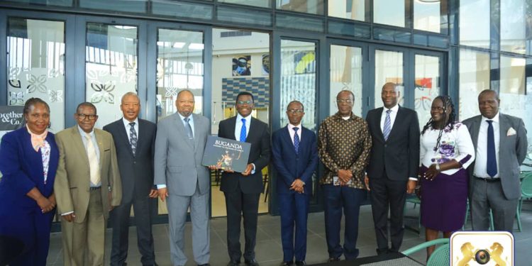 Katikkiro Mayiga asisinkanye Minisita wa Eswatini ow’ebyenfuna, baweze okunyweza enkolagana