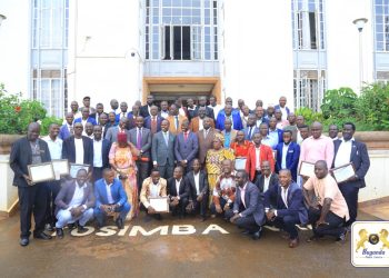 Minisita Kazibwe alabudde abalung’ amya b’emikolo ku bantu abatabika eby’ obufuzi mu kwanjula