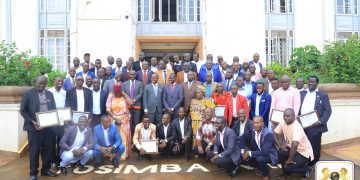 Minisita Kazibwe alabudde abalung’ amya b’emikolo ku bantu abatabika eby’ obufuzi mu kwanjula