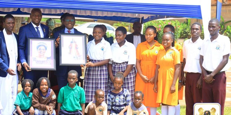 Katikkiro Mayiga asabye abasomesa okubangula abaana mu mpisa n’ennono