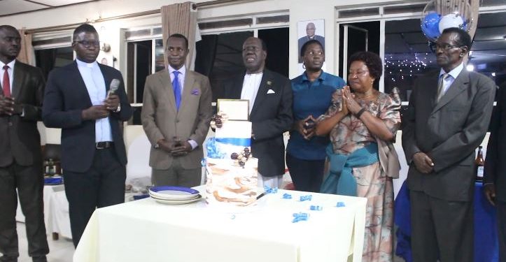 Nnyinimu Ssaabasajja Kabaka alagidde abantu be okwongera okulima emmwaanyi