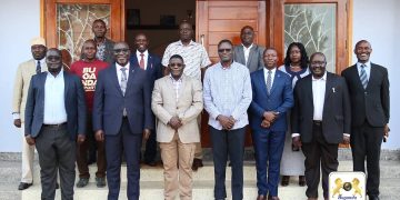 Abalondoola Nnamutayiika balambudde Ekisaawe ky’Obwakabaka ekizimbibwa mu Buddu, beebazizza Pookino olw’obuyiiya