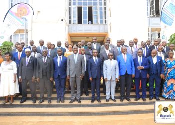 Minisita Kawuki asabye Ab’ Amasaza okukubiriza Abantu beenyingire mukulonda