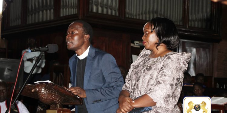 Owek. Nsibirwa atenderezza Rev. Samuel Muwonge