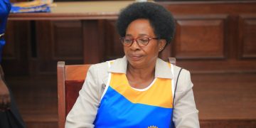 Owek. Chotilda Nakate Kikomeko asonze ku kizibu ekyavuddeko aba P.7 okukola obubi, mulimu ensoma empya