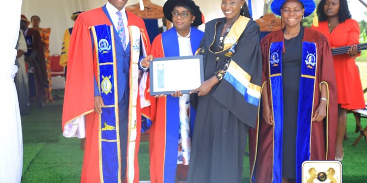 Abayizi 716 batikiddwa ku Muteesa I Royal University, bakuutiddwa ku bukugu