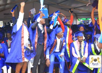 Katikkiro Mayiga  asabye abamalirizza emisomo okubeera abagumiikiriza