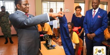 Katikkiro Mayiga akuutidde abavubuka okwekwata Tekinologiya n’obukugu okulwanyisa ebbula ly’ emirimu