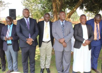 Bannakyaddondo Babanguddwa: Kaggo Avumiridde Abavvoola Ennimi Ennansi