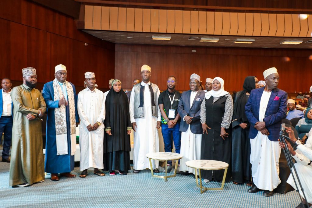 Obuwangwa n’eddiini bikulu nnyo mu kuteekateeka abaana b’Eggwanga obulungi – Owek. Prof.  Kaawaase