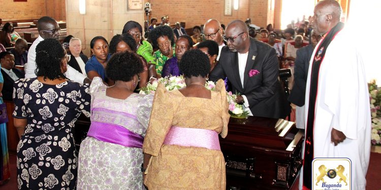 Ssaabasajja Kabaka atenderezza Margaret Kiwana olw’ okugunjula obulungi abaana