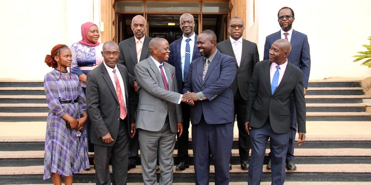 Owek. Wamala asisinkanye Olukiiko lwa Kkooti ya Kisekwa oluggya