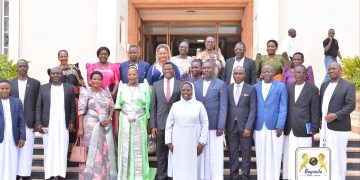 Katikkiro Mayiga asisinkanye  Abakulembera Abakristu b’e Lweza, abakuutidde ku bukulembeze obulungi