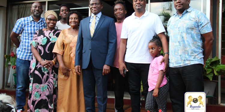 Katikkiro Mayiga akubirizza abantu ababeera ebweru w’Eggwanga obuteerabira buvo bwabwe