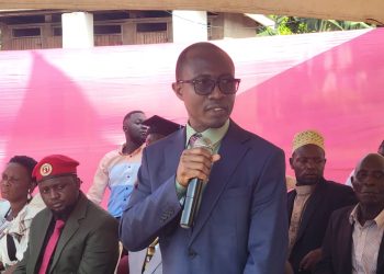 Minisita Kawuki avumiridde  okutulugunya abantu okususse mu ggwanga