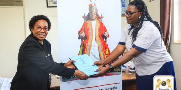 Ebigezo bya bayizi ba siniya ey’omukaaga 2024 okuva mu masomero g’Obwakabaka byanjuddwa