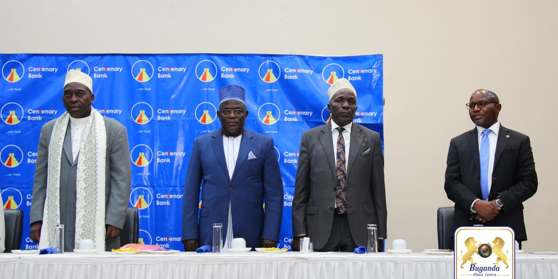 Obwakabaka busiimye Centenary Banka  olw’enkolagana gy’erina ne bakasitoma