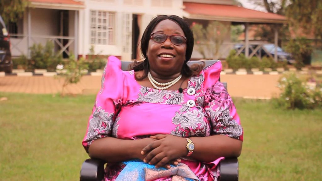 Wuuno Dr. Kalinda, Obwadokita agattako okulima ennyaanya n’Emmwaanyi