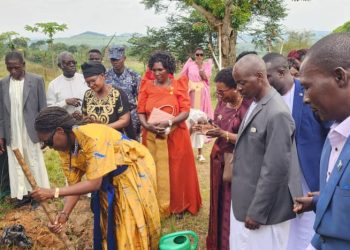 Tudde ku nnono mu nkuza y’abaana n’okubagunjula – Minisita Nabakooba