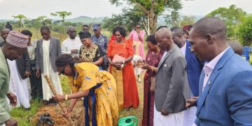 Tudde ku nnono mu nkuza y’abaana n’okubagunjula – Minisita Nabakooba