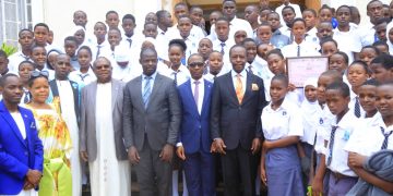 Baleese Oluwalo, Owek. Mugumbule abasabye okusoosowaza eby’obulamu