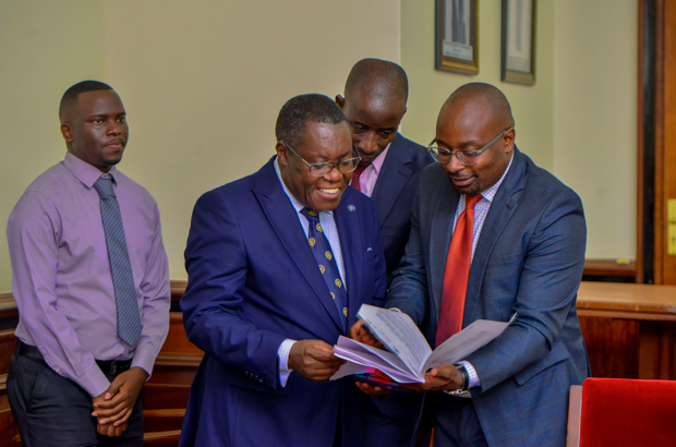 Obwakabaka butwala Minisita Sam Mayanja mu kkooti lwa kutyoboola  Nnamulondo n’okuwa ebiragiro ebimenya amateeka
