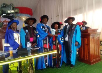 Minisita Nakate Kikomeko akubirizza abamaliriza emisomo obutapapira bugagga 