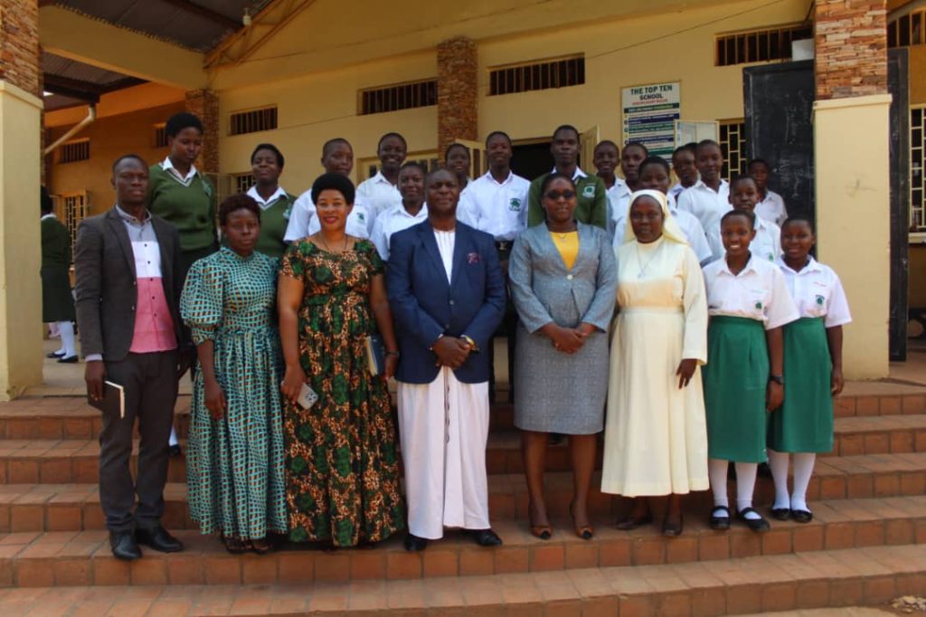 Bannankobazambogo bakaalatiddwa okwagala obuwangwa bwabwe 