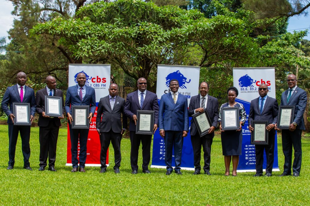 Kamalabyonna Mayiga yeebazizza Bboodi ya Laadiyo ya CBS FM
